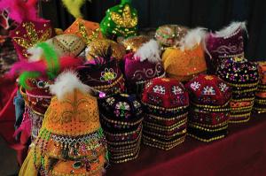 Sunday Bazaar Hats Shop